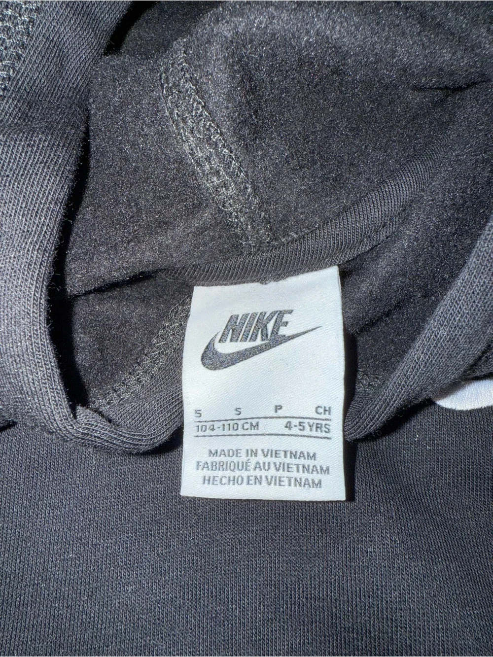 Nike Kids Black Club Fleece Pullover Hoodie NWT Size 5 (4-5 Yrs)